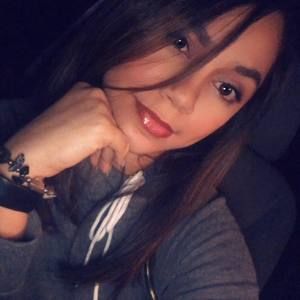 Meet your Posher, Yenifer